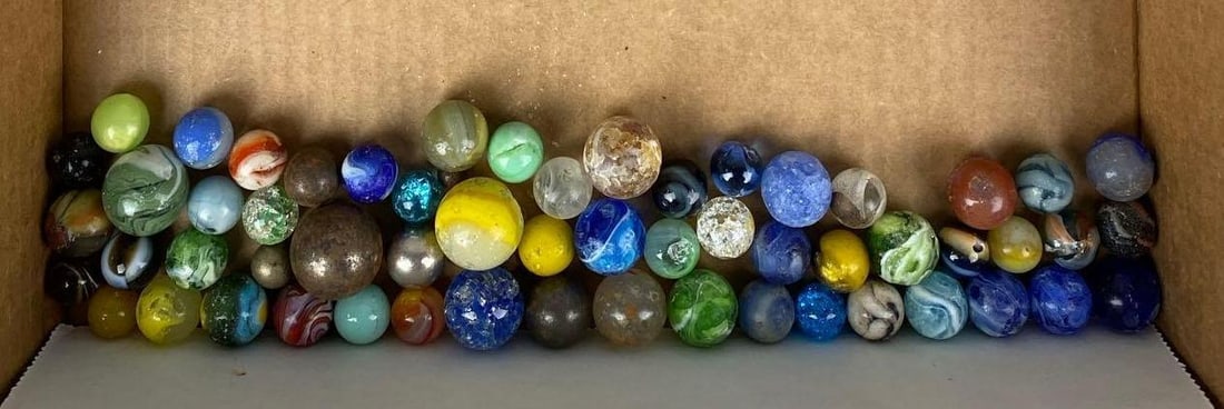 Group of Assorted Vintage Marbles: Some have chipping. Largest measures .95 inches.