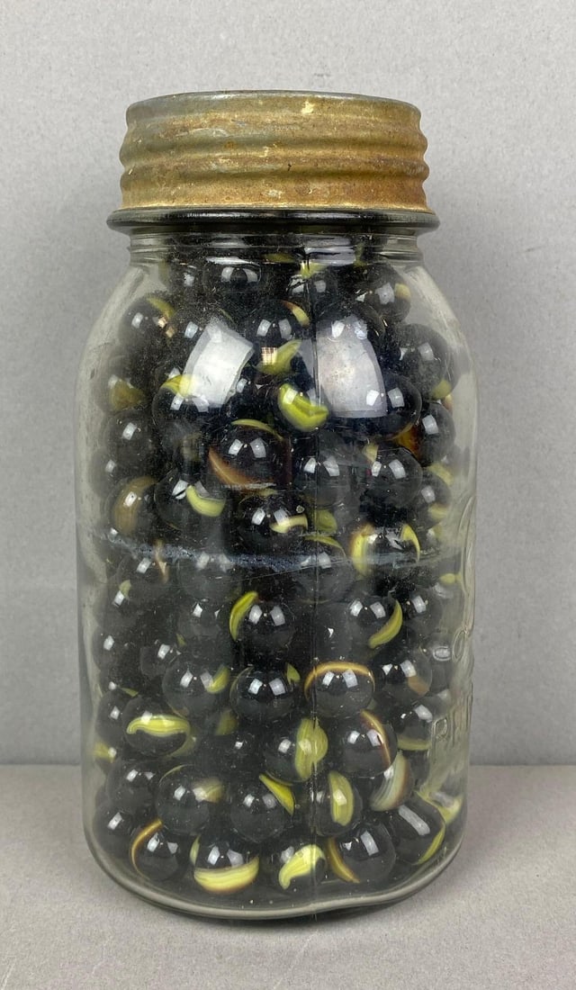 Group of Vintage Marbles in a Jar (1 of 4)