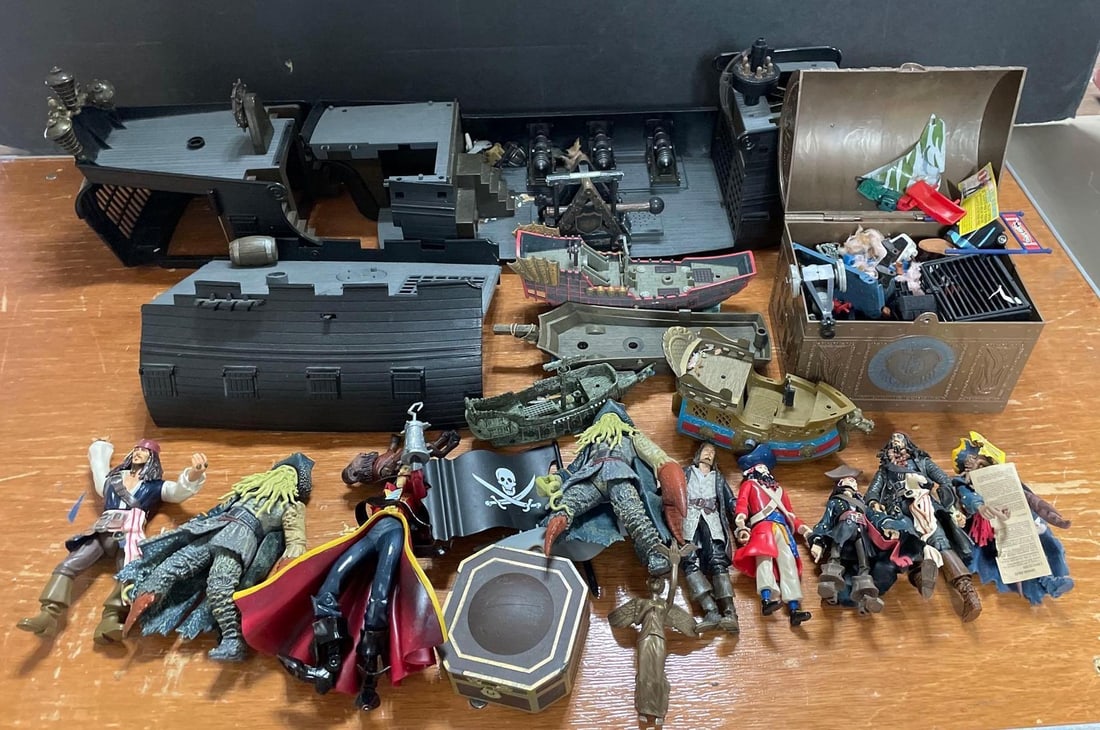 Group of Pirates of the Caribbean Toys and More (1 of 4)