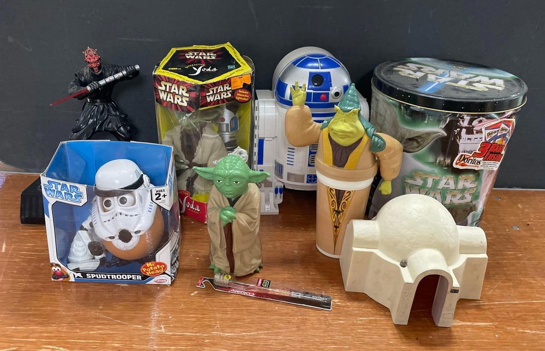 Group of Star Wars Items (1 of 3)