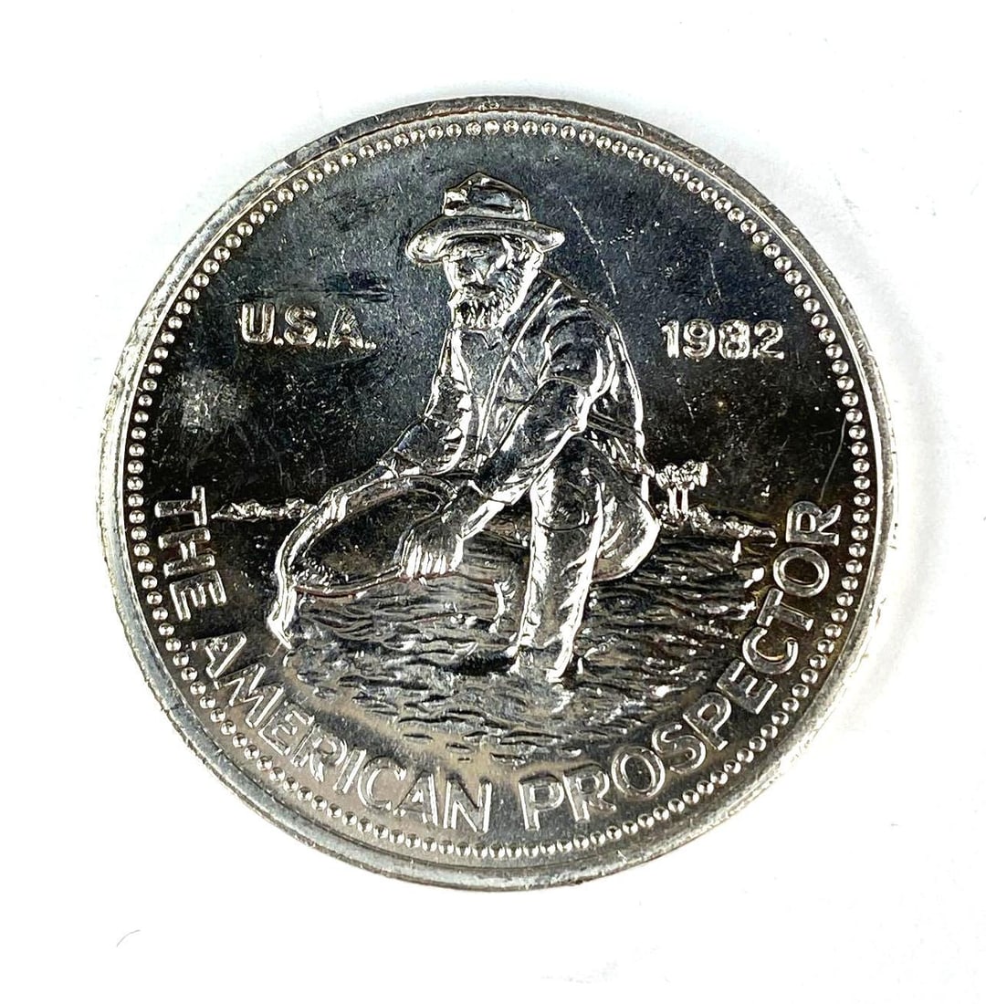 1982 Engelhard The American Prospector 1 oz 999 Fine Silver Round (1 of 2)