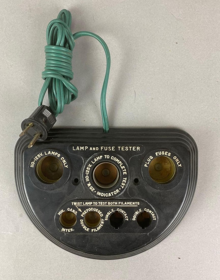 Vintage Noma Lamp and Fuse Tester: Untested. Measures H 1 x W 8 x D 6 inches.