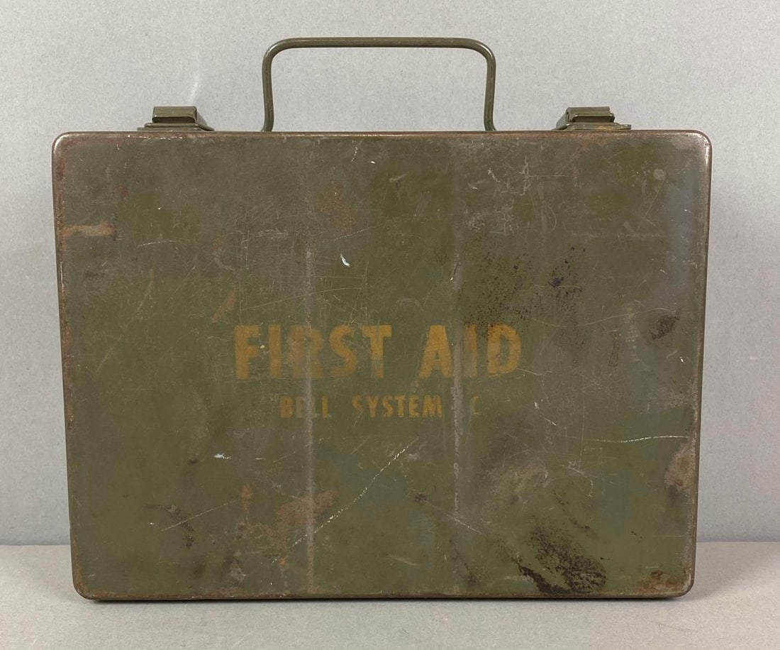 Vintage Bell System Type C First Aid Kit (1 of 3)