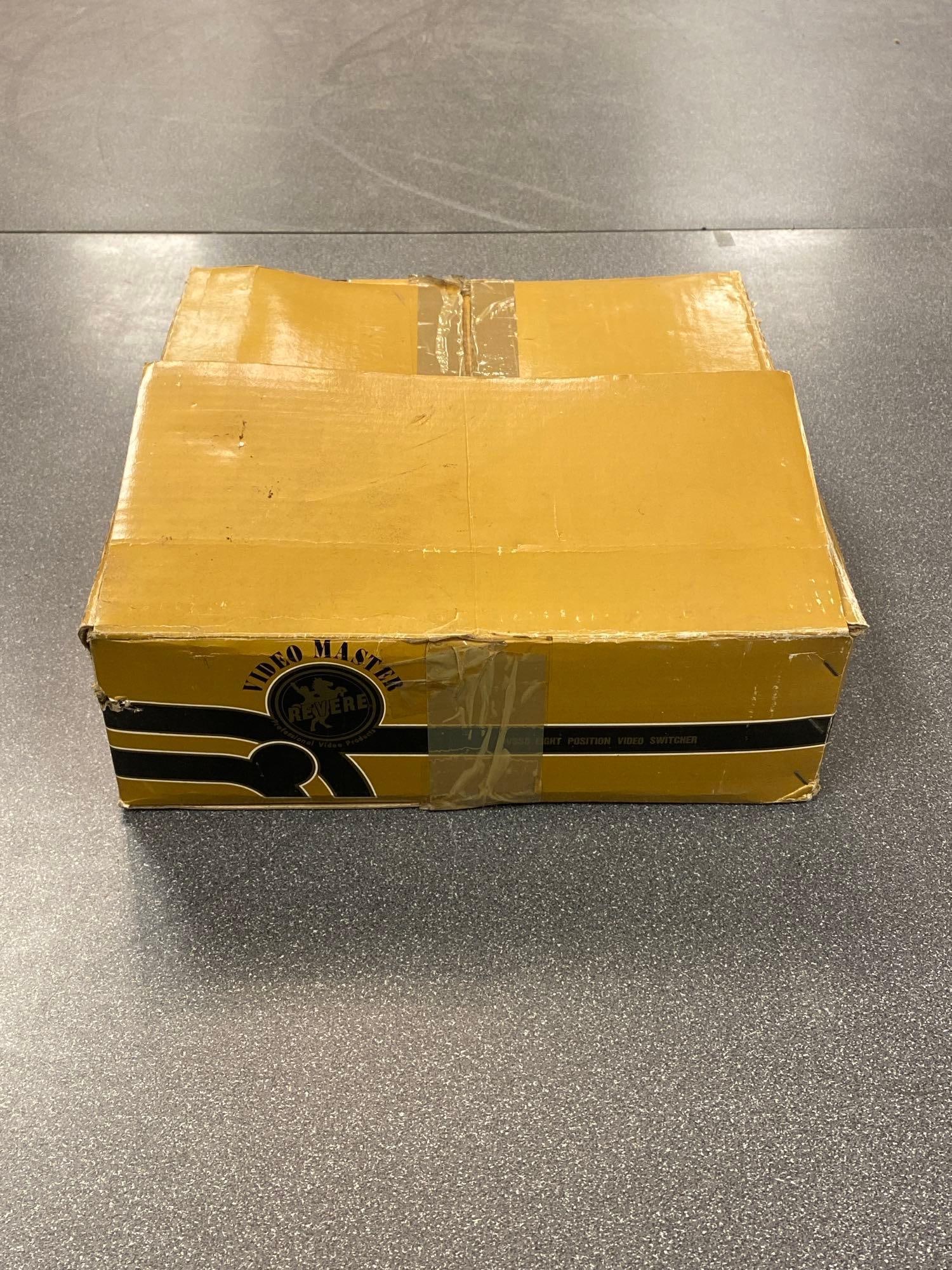 Video Master Reverse RVSS8 Eight Position Video Switcher - 2