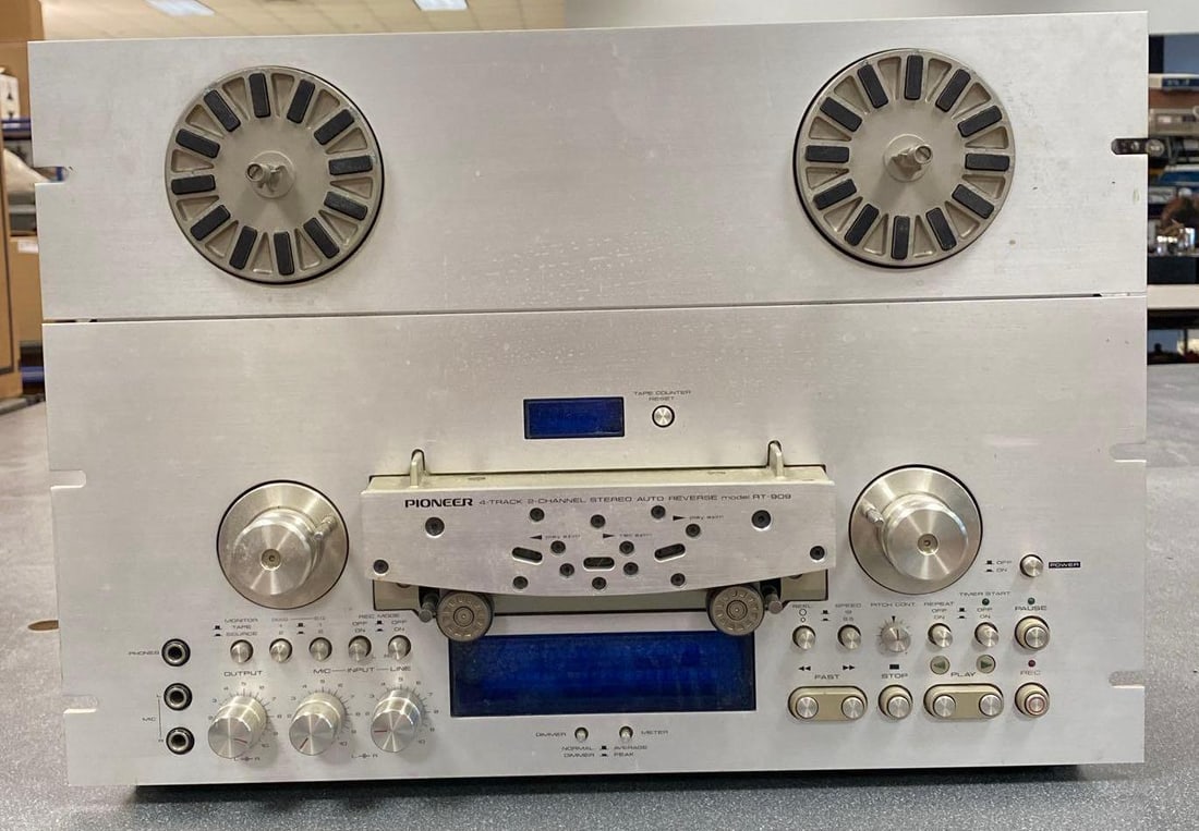 Pioneer Stereo Tape Deck (1 of 2)