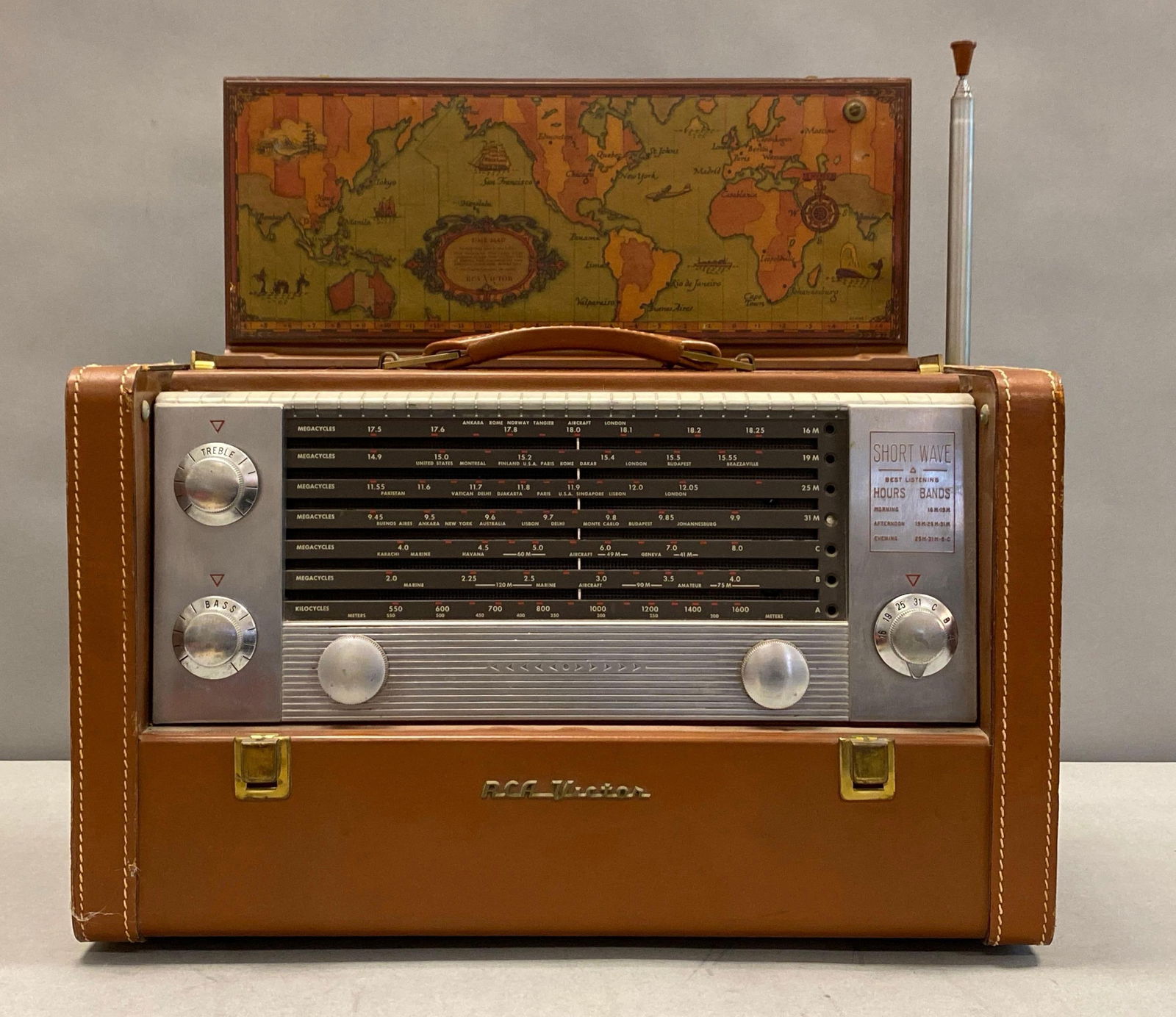 RCA Victor 3-BX-671 Shortwave Portable Tube Radio: Did not power on in test, Measures 11 1/2” H x 17 1/2” W x 8” D