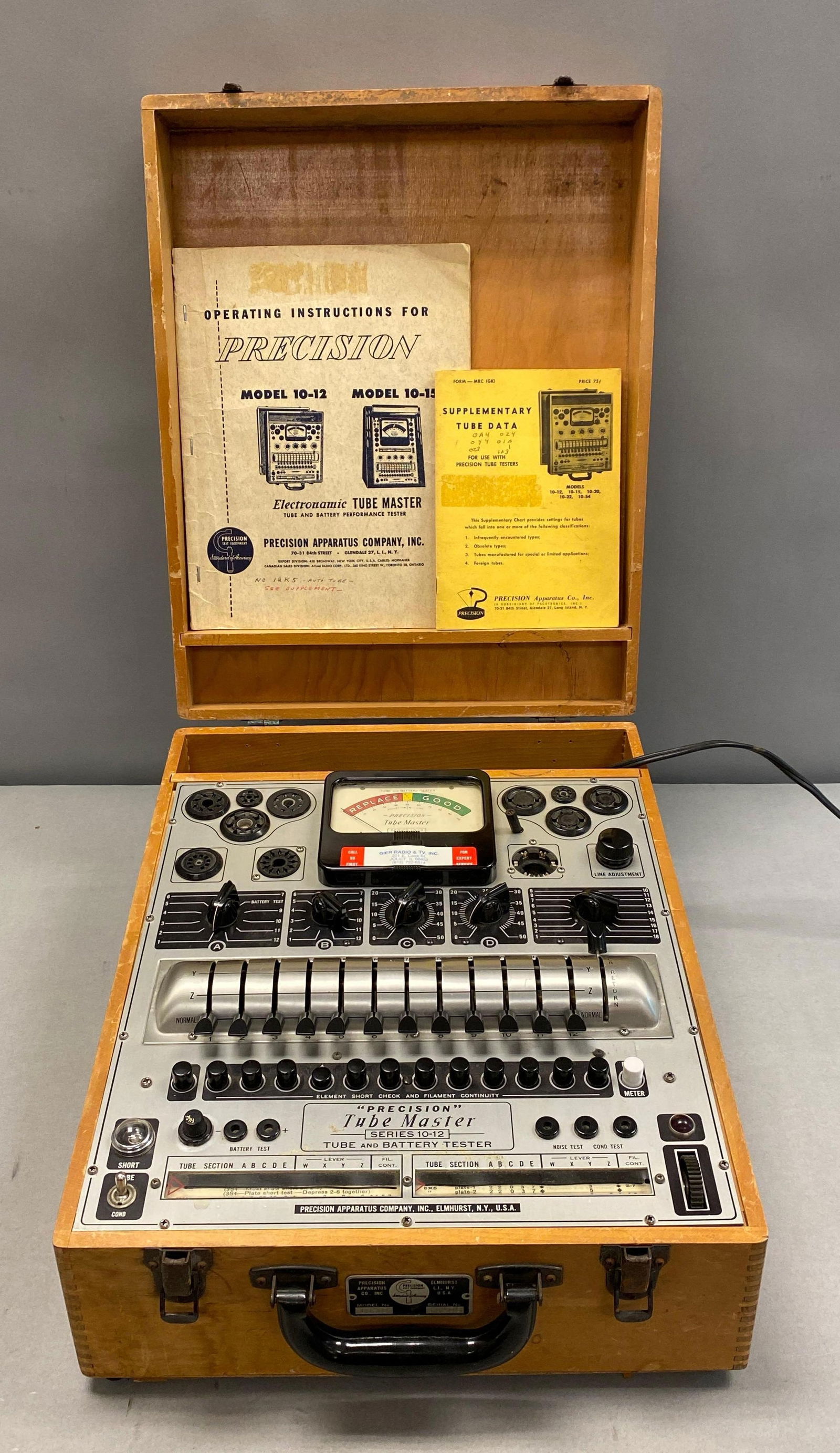 Precision Tube Master Series 10-12 Tube and Battery Tester: Powers on, measures 7” H x 14” W x 18” D