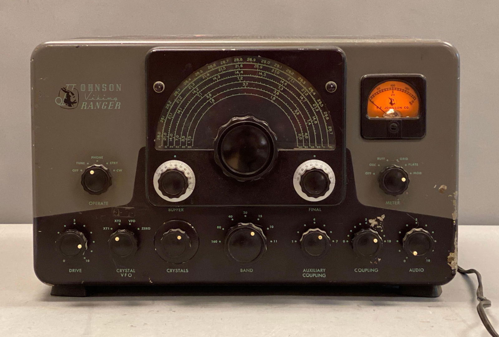 EF Johnson Viking Ranger Amateur Radio Transmitter: Powers on, cord repaired previously, measures 10” H x 15 1/2” W x 13” D