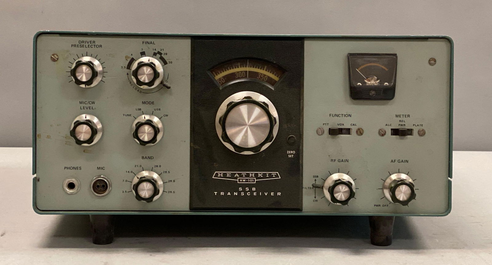 Heathkit HW-101 SSB Transceiver: Untested, missing power cord, measures 8” H x 15” W x 14” D