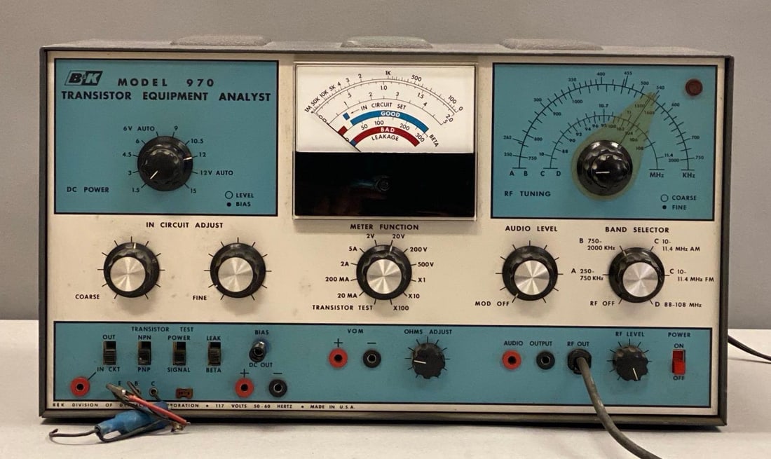 B and K Model 970 Transistor Equipment Analyst (1 of 3)