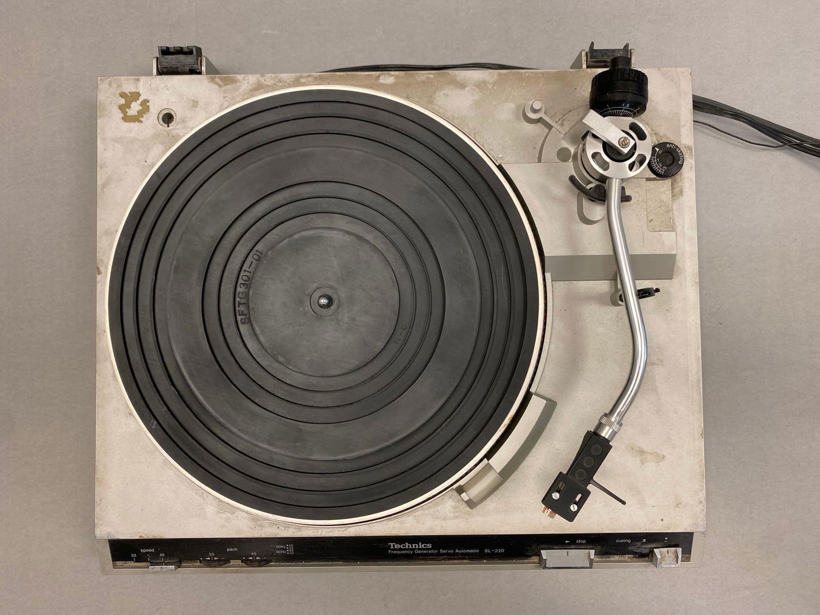 Technics SL-220 Frequency Generator Servo Turntable - 2