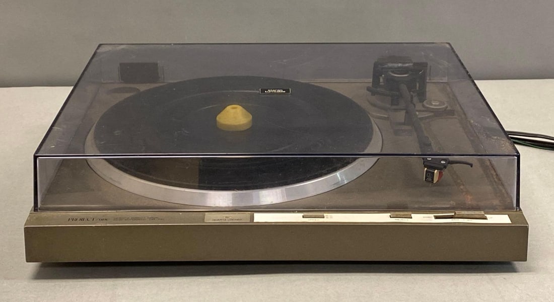 Project/one DR-791 Quartz DD Turntable (1 of 3)