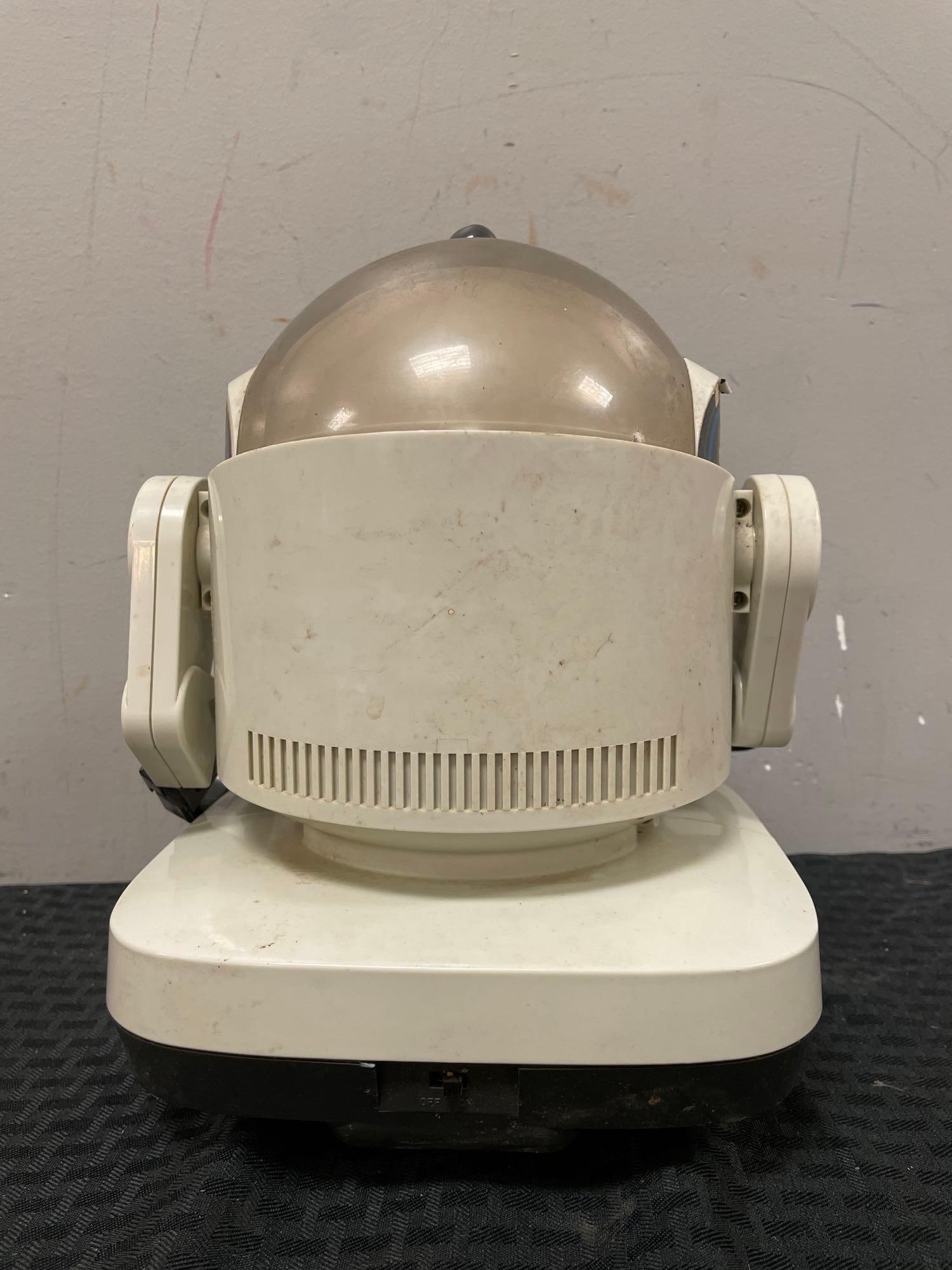 Radio Shack Robbie Junior Remote Command Intelligence Robot - 2