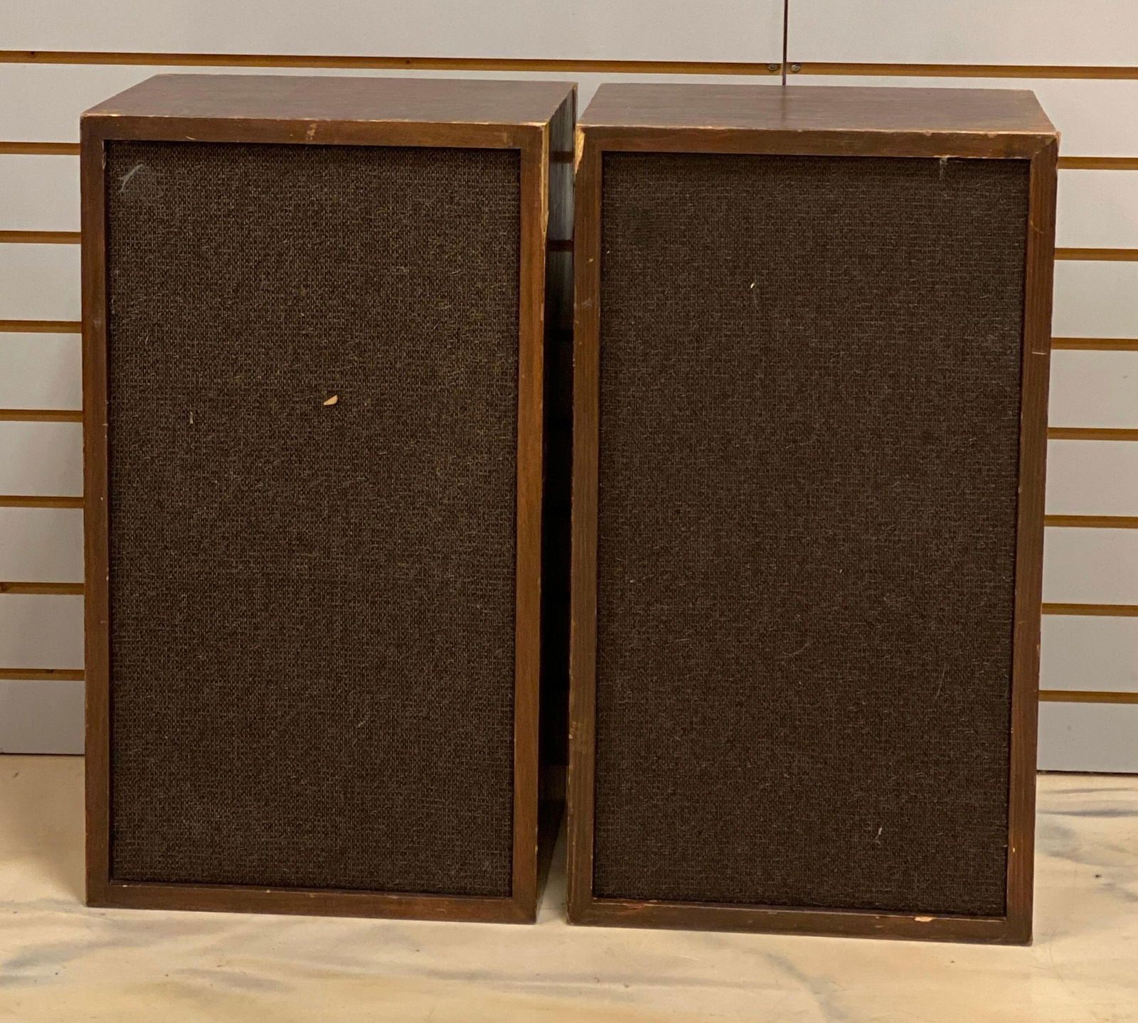 Pair of Acoustic Suspension Home Loudspeakers (1 of 3)