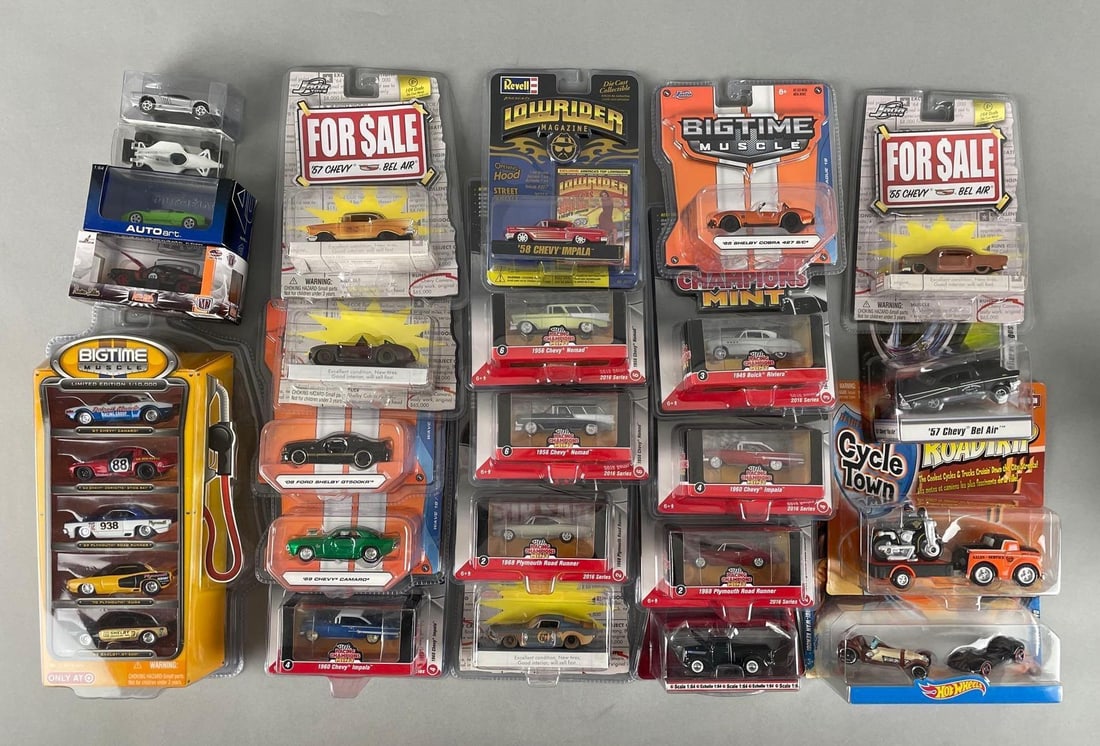 Group of Die-Cast Vehicles: 1/64 scale, revell, Jada, Harley Davidson