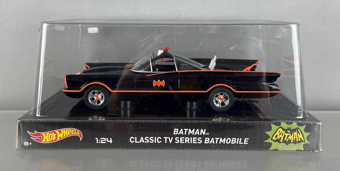 Mattel Hot Wheels Batman Classic TV Series Die-Cast Batmobile (1 of 3)