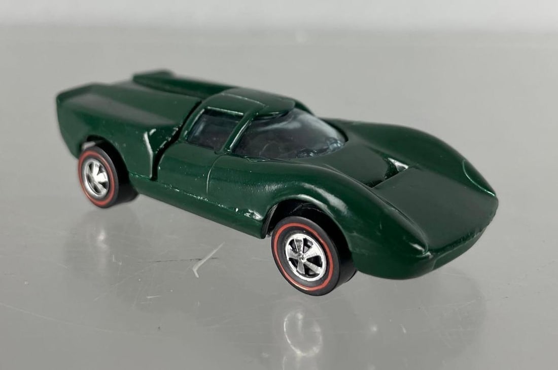 1968 Mattel Hot Wheels Redline Lola GT70 Die-Cast Car: Dark green, tinted windshield , USA
