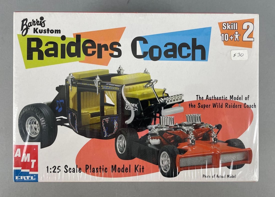 AMT Ertl Barris Kustom Raiders Coach Model Kit: 1/25 scale, sealed original packaging