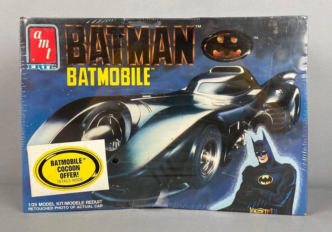 AMT Ertl 1989 Batman Batmobile Model Kit (1 of 3)