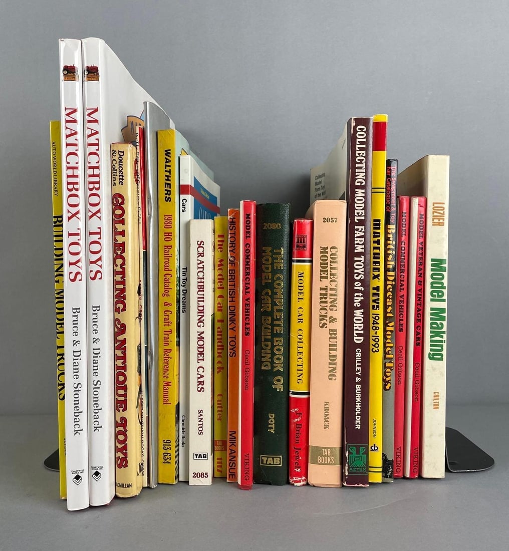 Group of Collecting and Price Guide Books (1 of 3)