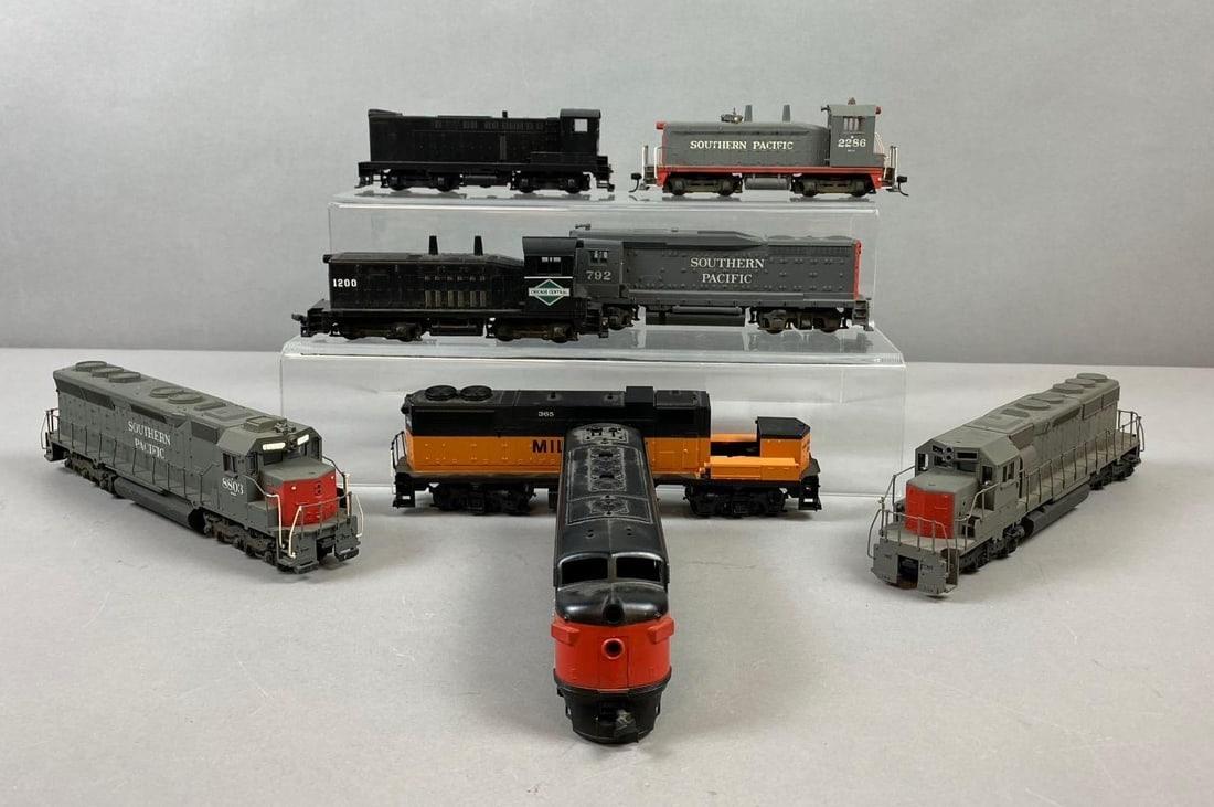 Group of 8 Non Powered HO Scale Locomotives (1 of 3)