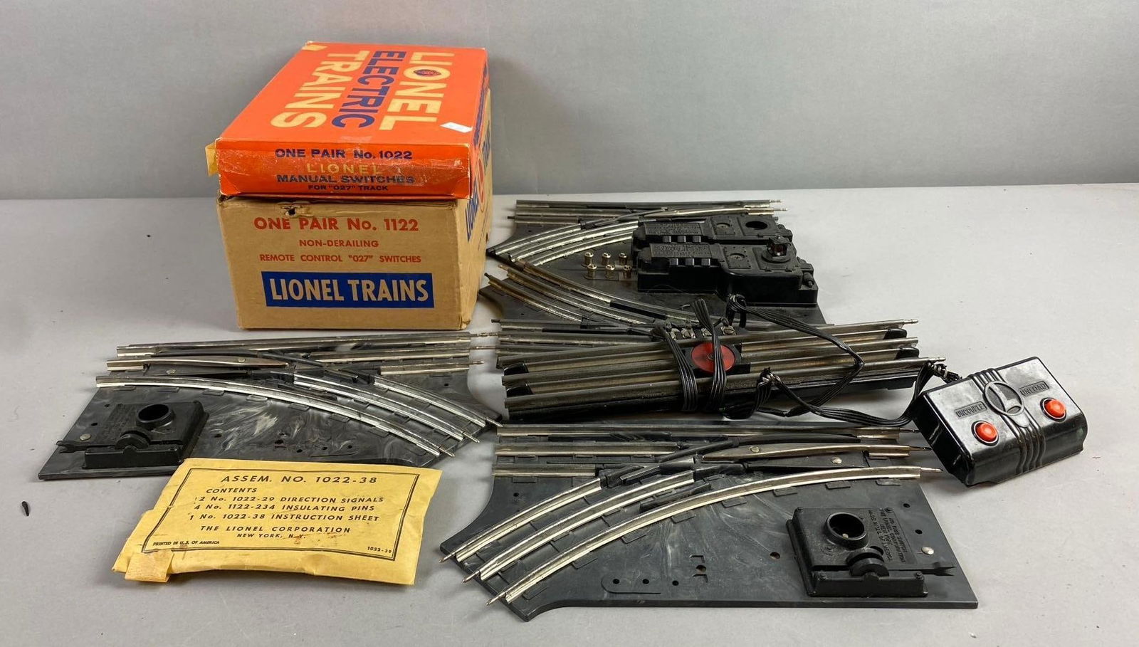 Group of Assorted Lionel Trains O Scale Manual /Remote Control Track Switches (1 of 3)