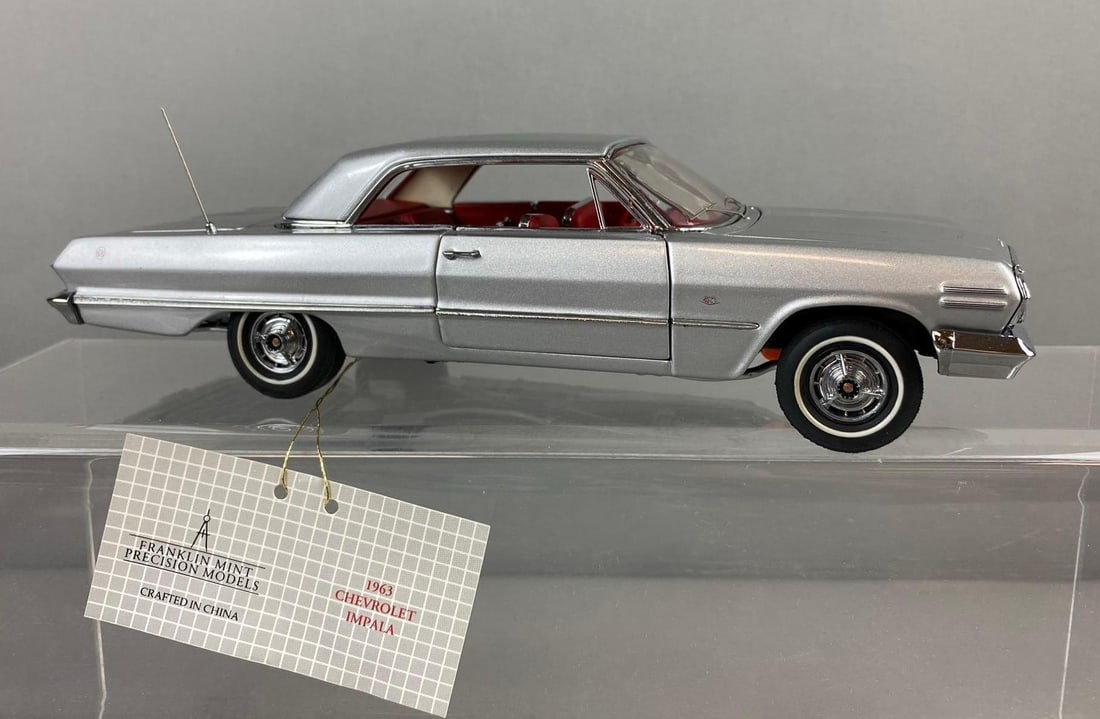 Franklin Mint Precision 1963 Chevrolet Impala 1:24 Scale Die Cast Vehicle (1 of 5)