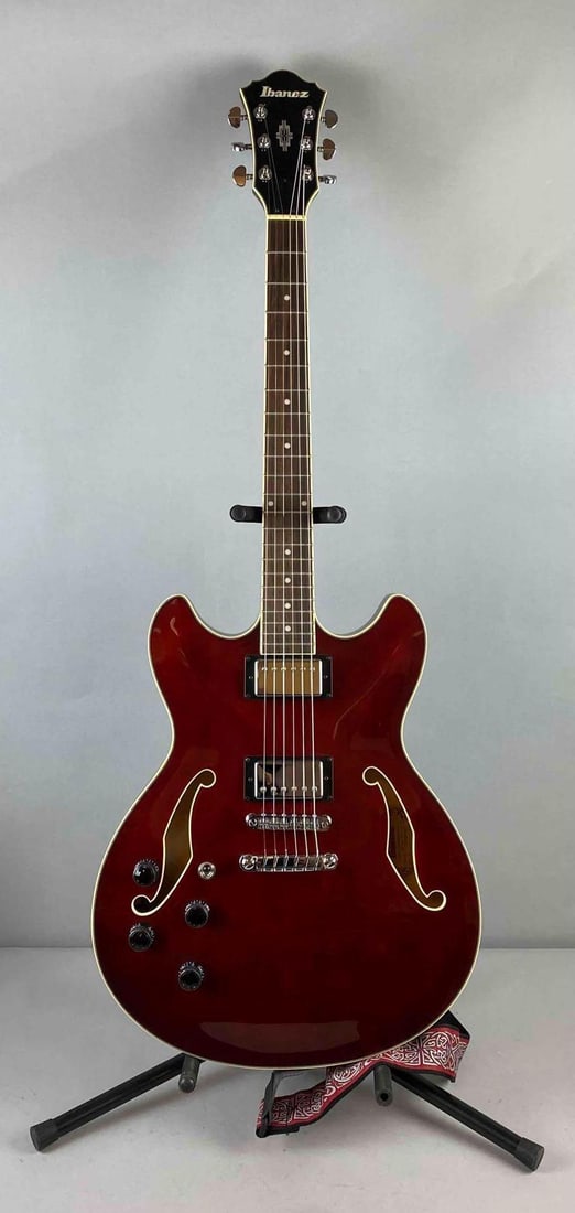 Ibanez Artcore Electric Guitar with Accessories (1 of 11)