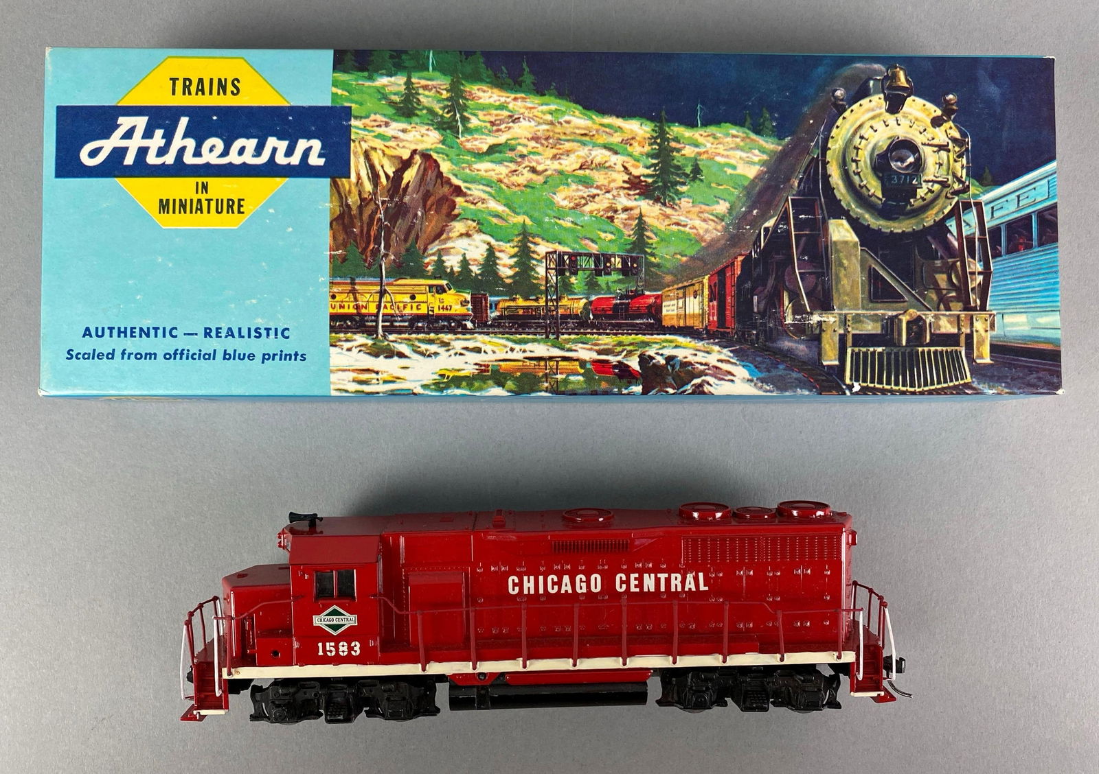 Athearn HO Scale CC GP35 Diesel Locomotive: Untested, Chicago central, locomotive measures 8? in length