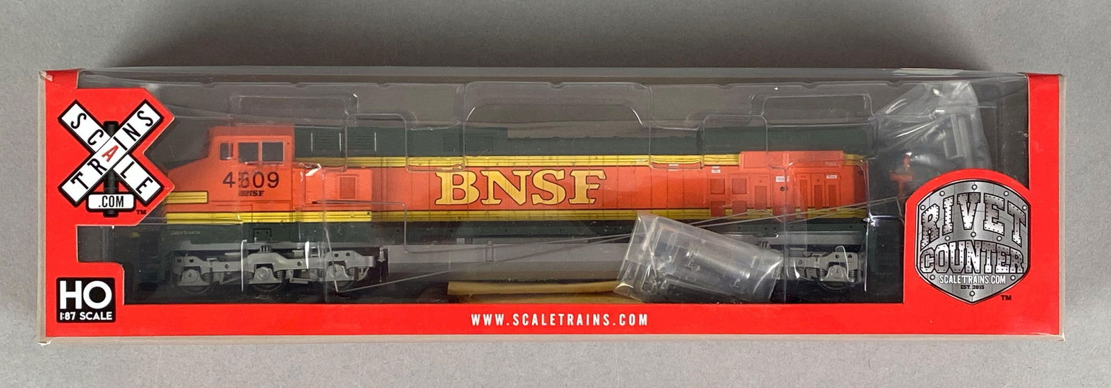 Scale Trains River Counter HO Scale BNSF Locomotive (1 of 2)