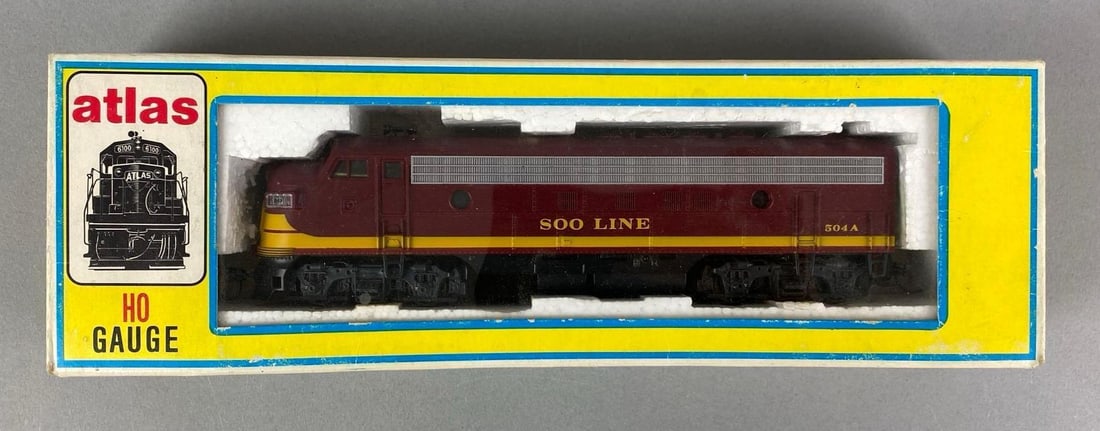 Atlas HO Scale SOO Line FP7 Diesel Locomotive (1 of 2)