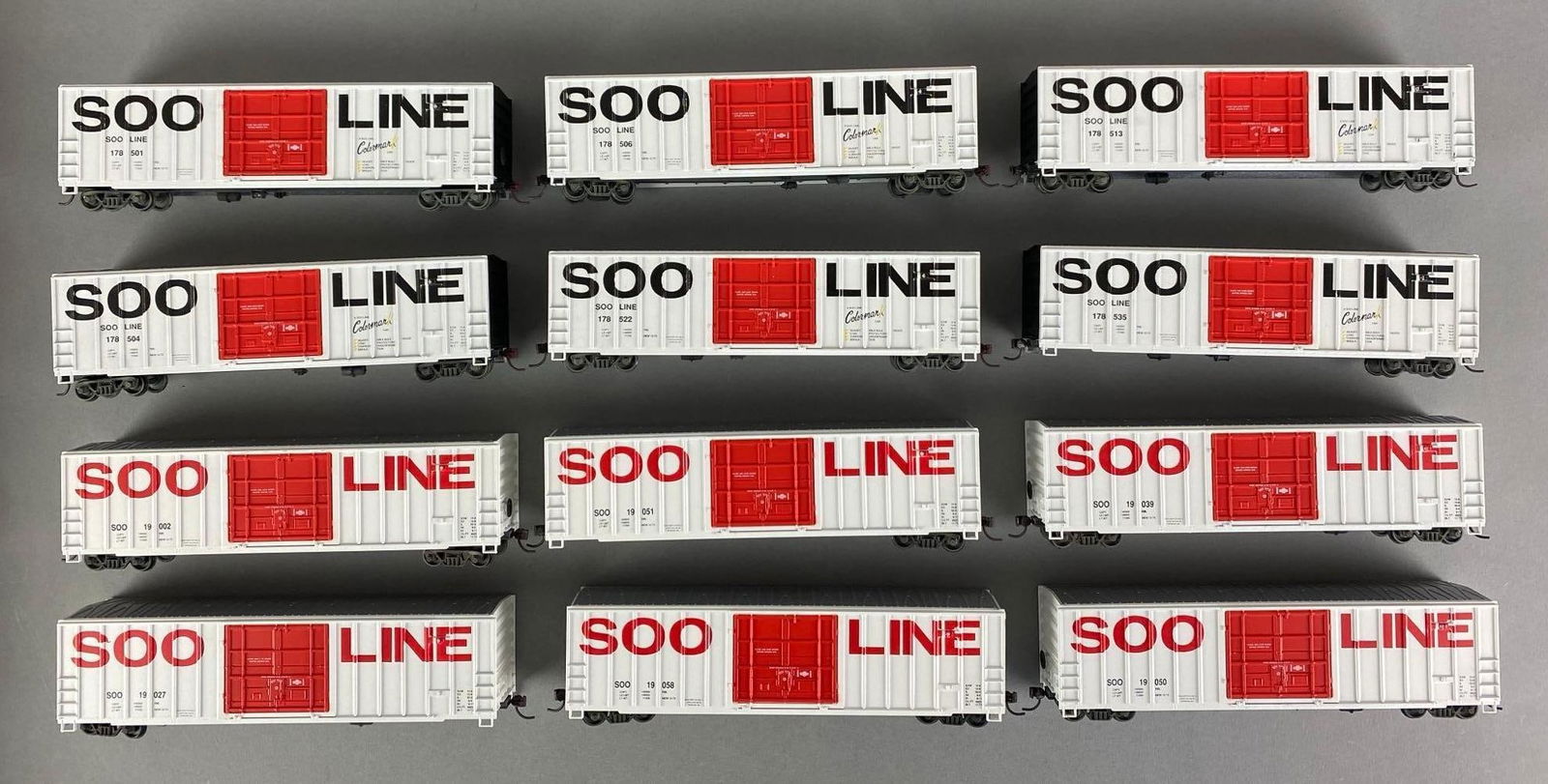 Group of HO Scale SOO Line Train Box Cars: Each measures 8? in length