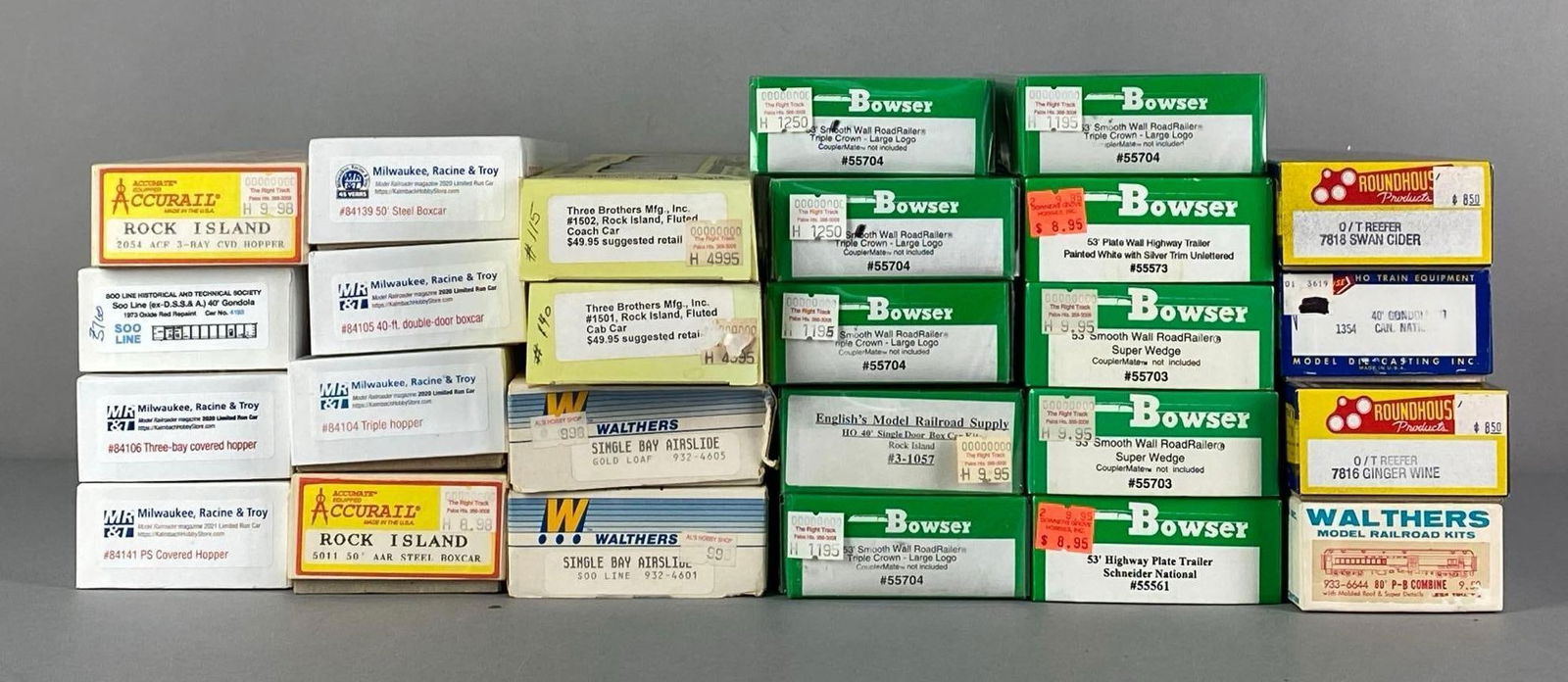 Group of HO Scale Model Train Cars (1 of 4)