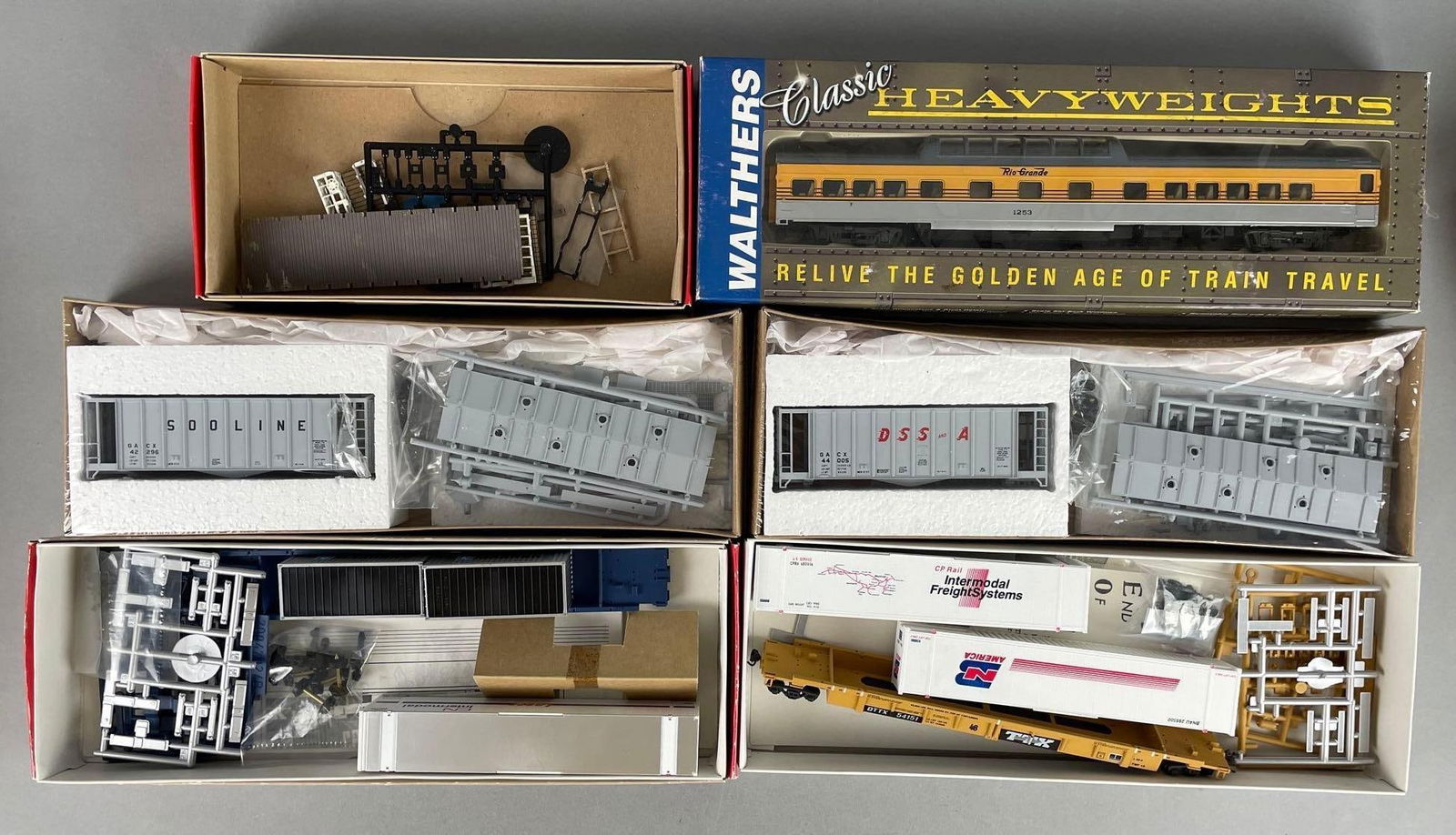 Group of Walthers HO Scale Model Train Car Kits (1 of 4)