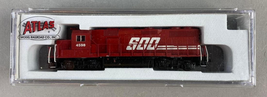 Atlas Gold Series Master Line N Scale S00 Line Road 4598 Locomotive (1 of 3)