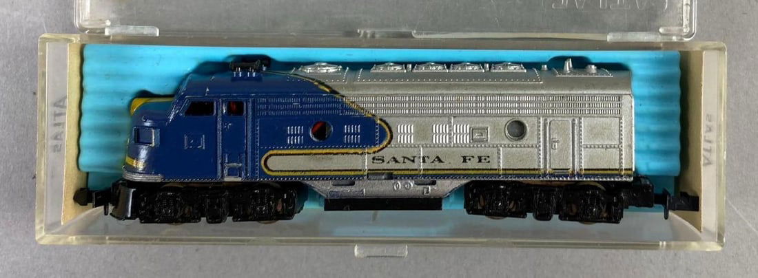 Atlas N Scale Santa Fe 4041 Locomotive (1 of 2)