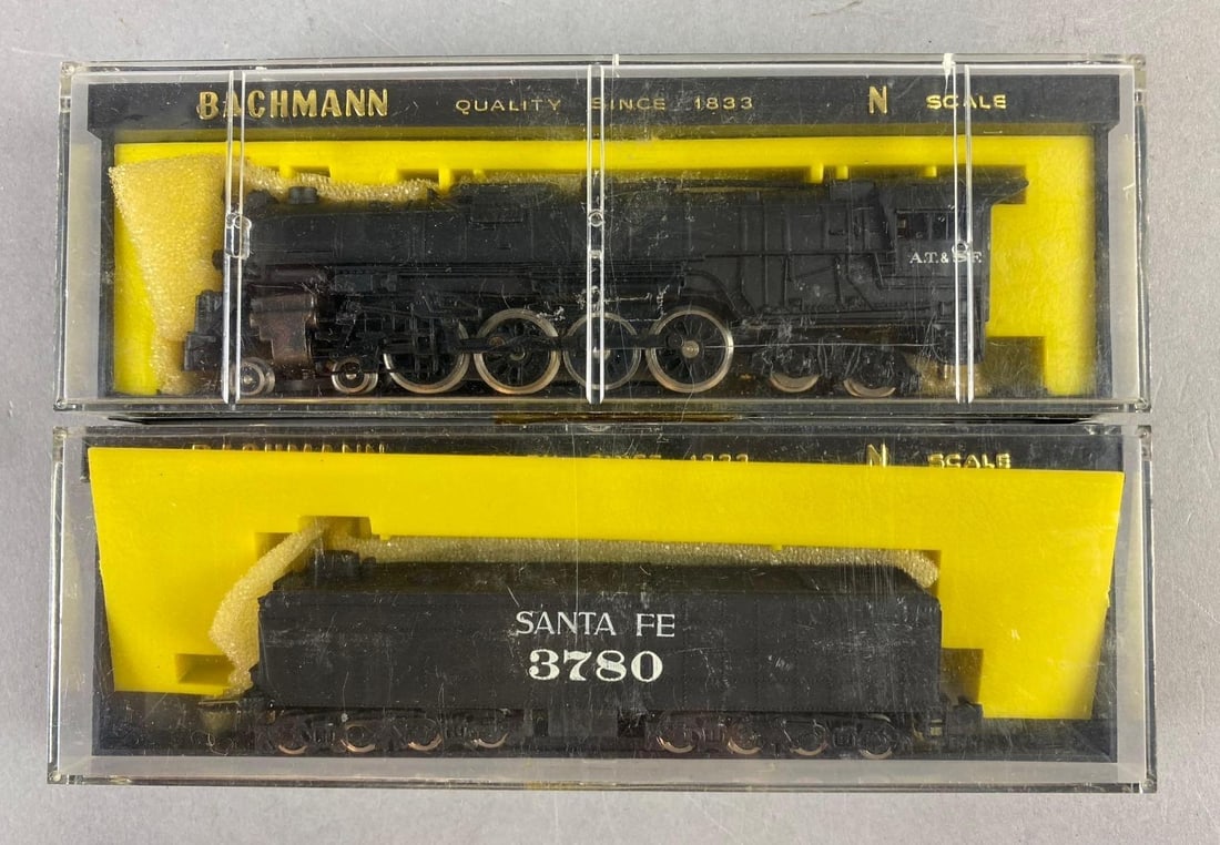Bachmann N Scale Atchison Topeka and Santa Fe 3780 Locomotive and Tender (1 of 2)