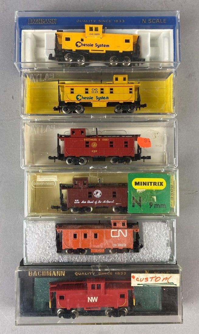 Group of 6 N Scale Caboose Train Cars (1 of 4)