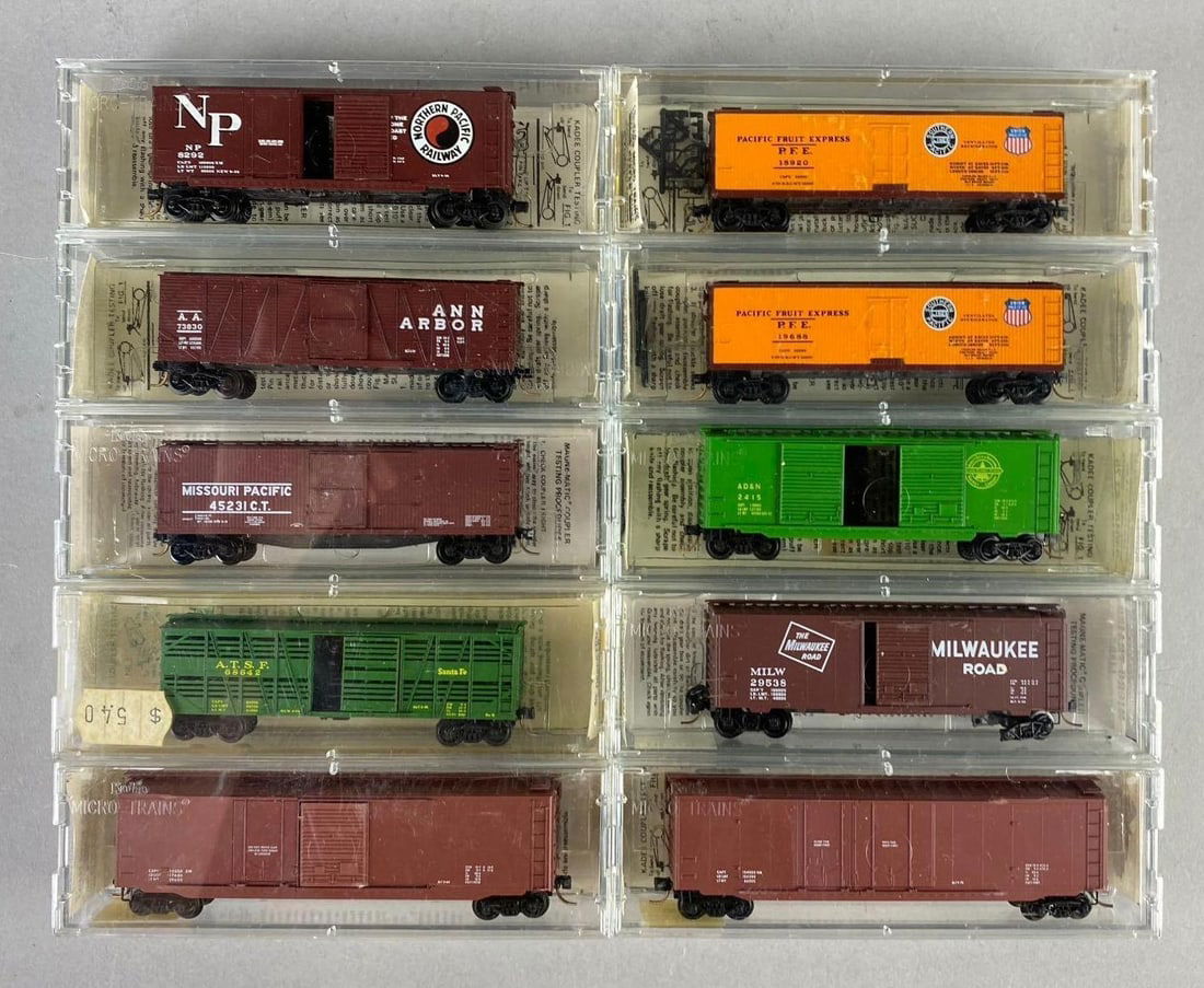 Group of 10 N Scale Various Railway Boxcars (1 of 4)