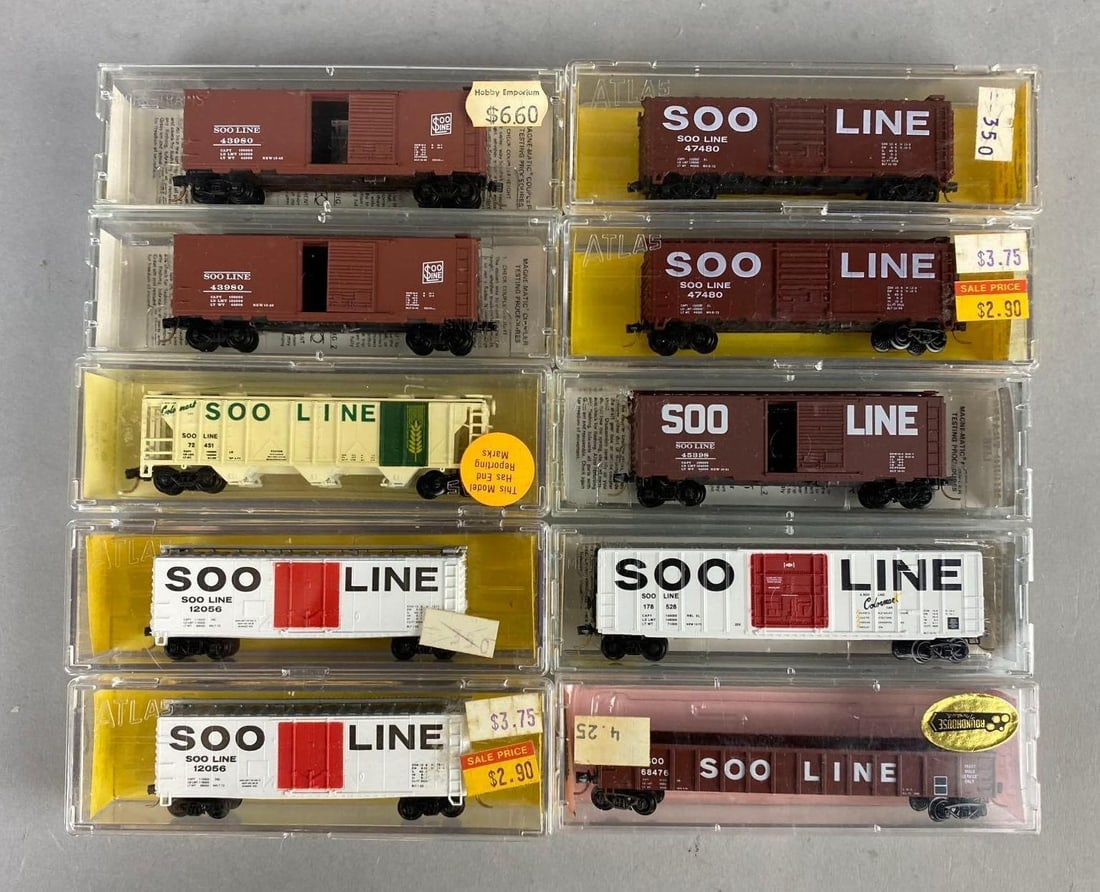 Group of 10 N Scale S00 Line Railway Boxcars and More (1 of 4)