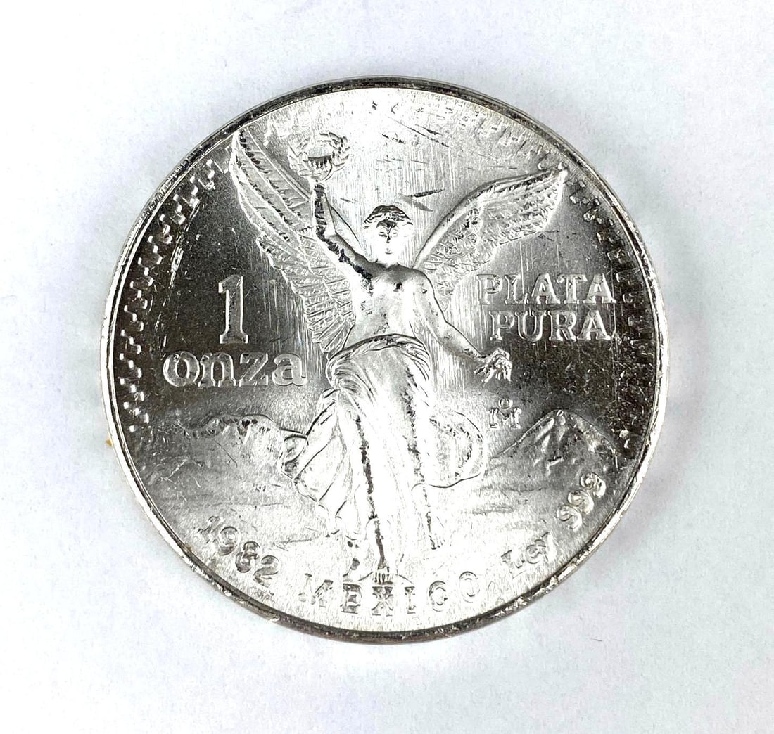 1982 Mexico Libertad 1 Onza 1 oz .999 Fine Silver Round (1 of 2)