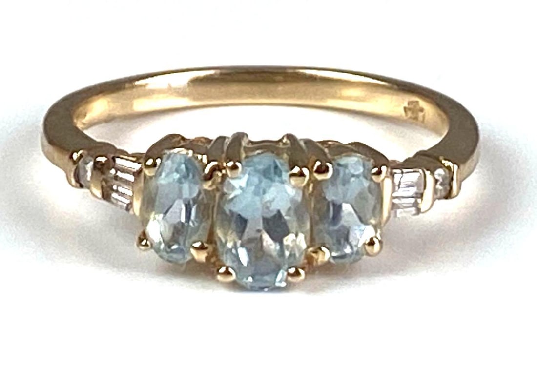 Signed 10K Yellow Gold Diamond Aquamarine Ring: Total weight of 2.3 grams, size 7