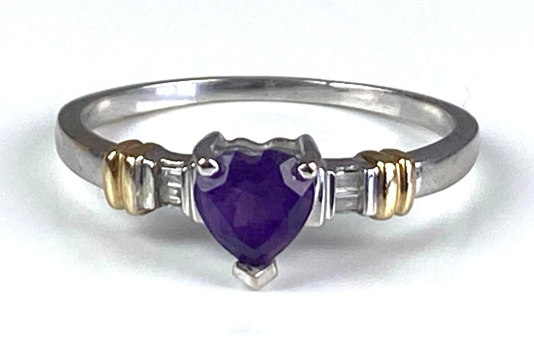 10K White Gold Amethyst Heart Ring: Total weight of 2.6 grams, size 10