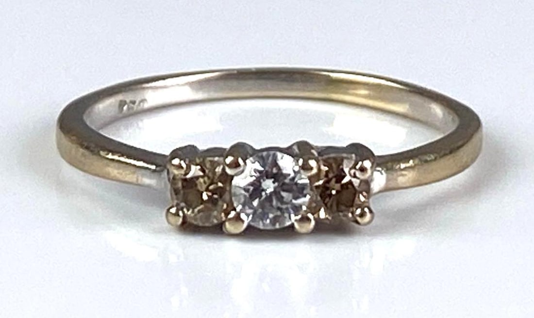 18K Yellow White Gold Diamond Ring (1 of 4)