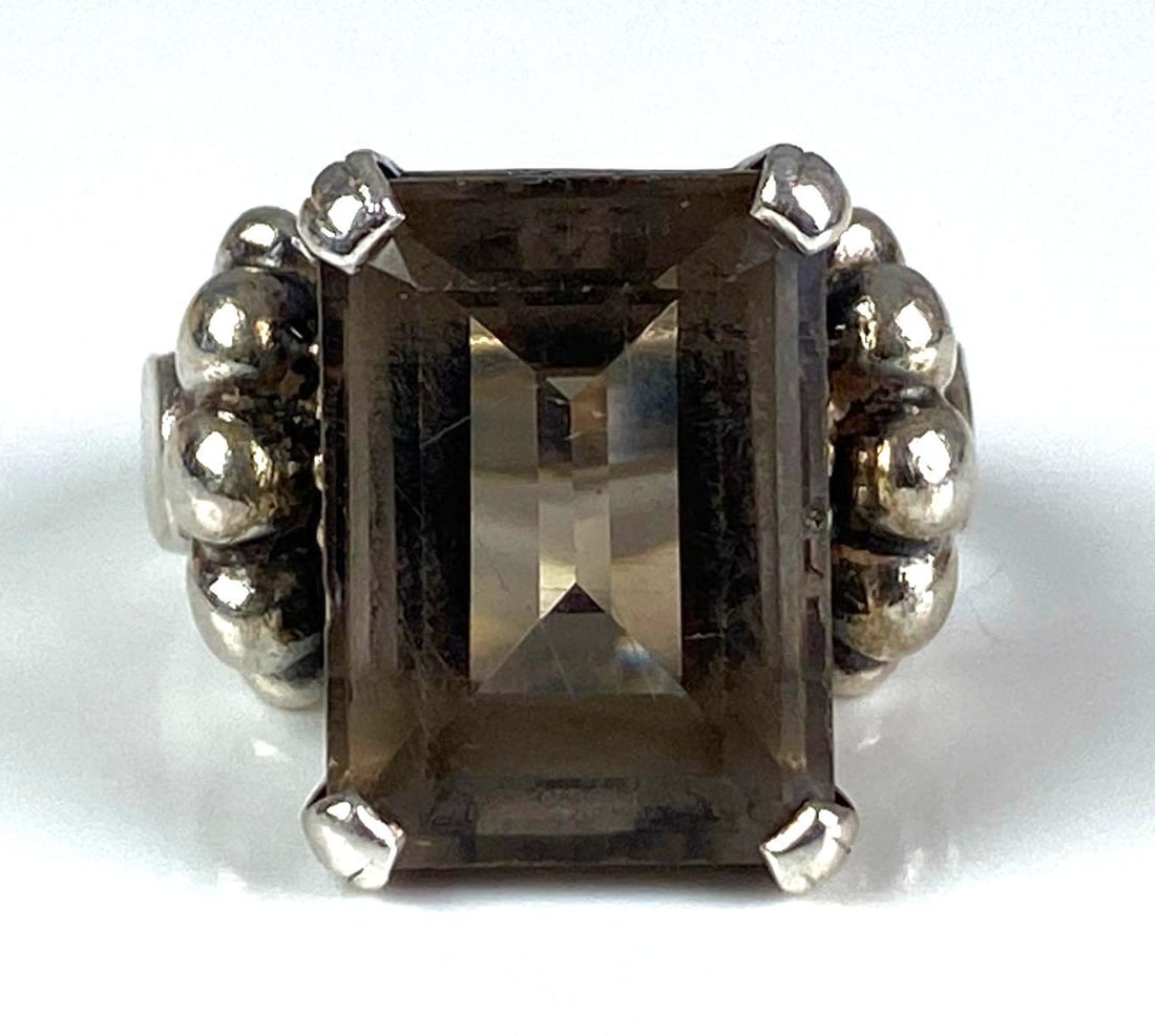 Signed 18K Yellow Gold/Sterling Silver Gray Spinel Ring: Features 18K Yellow Gold accents, Size 6 1/2