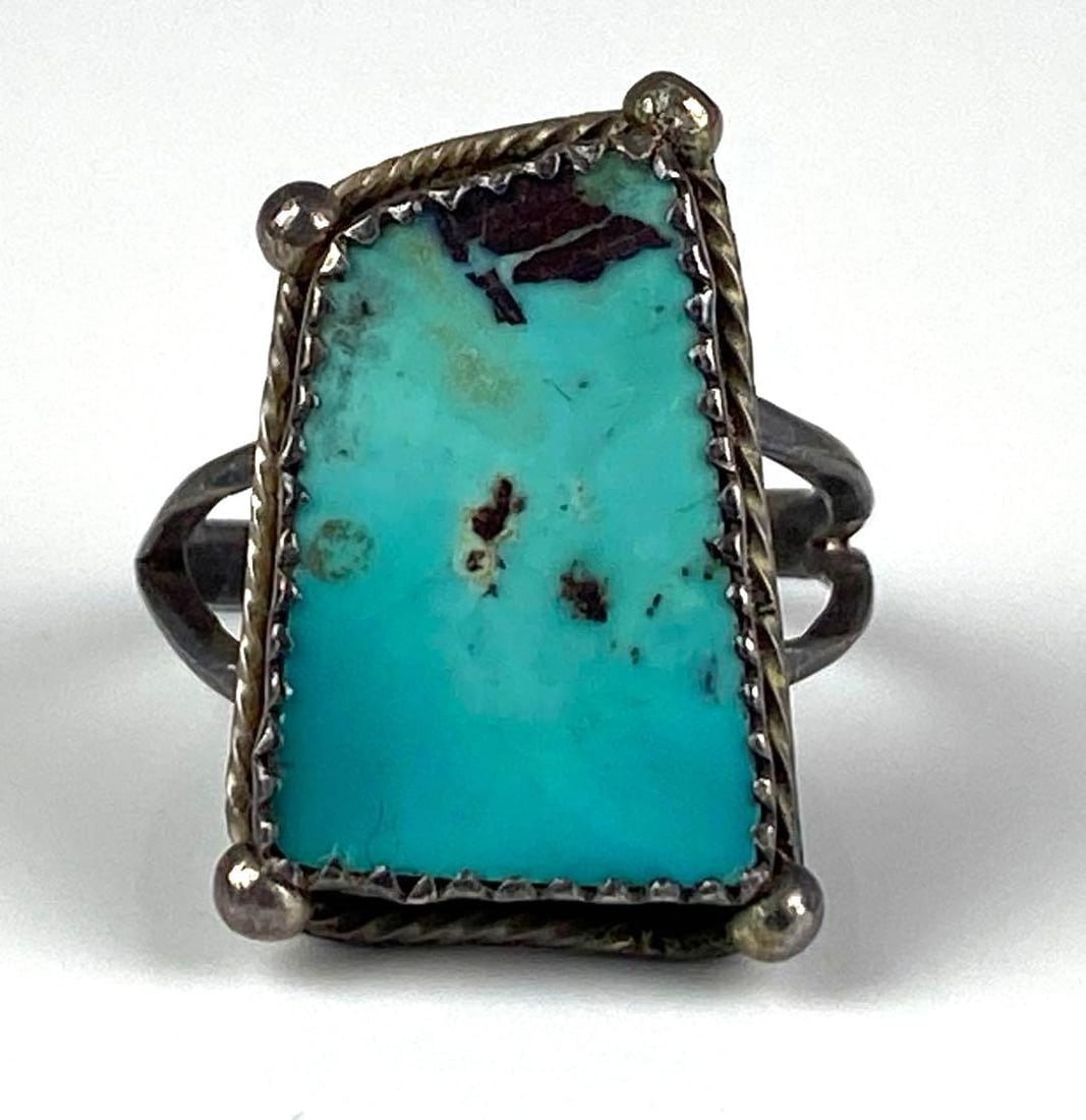 Sterling Silver Turquoise Ring: Size 8