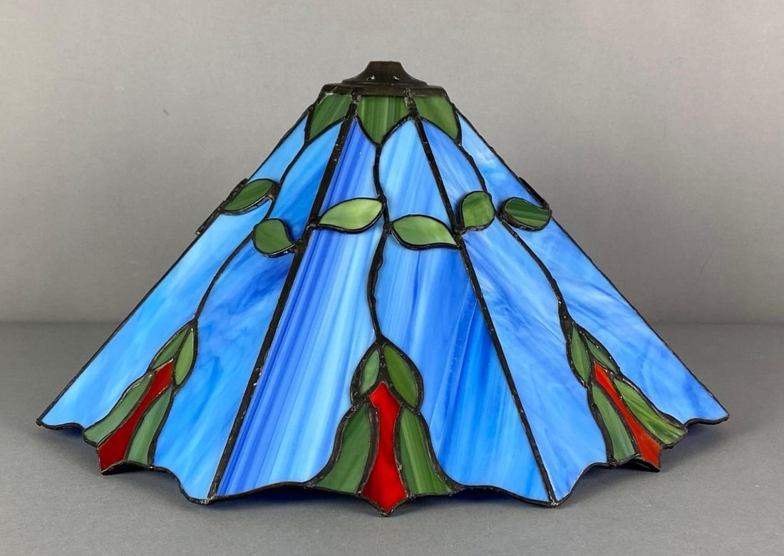 Floral Paneled Slag Glass Lamp Shade: Measures 9” H x 15” W x 15” D