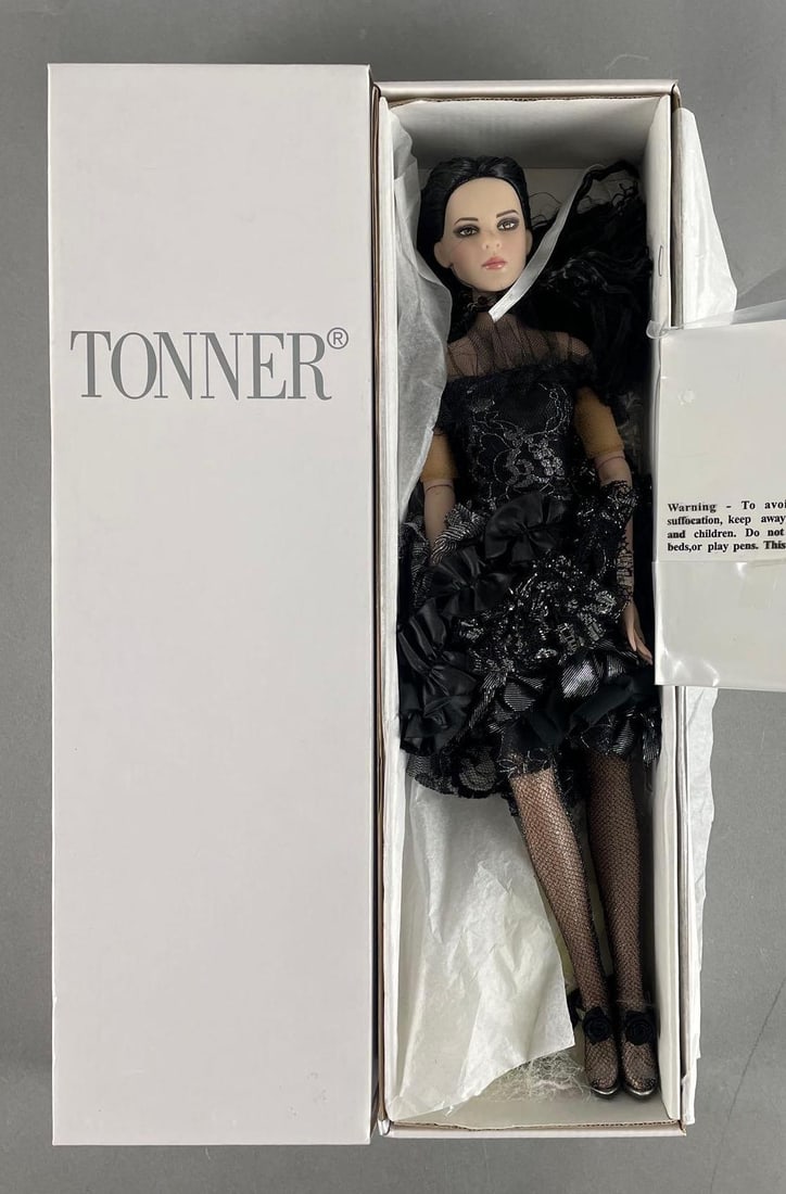 LE Tonner Party of the Year Francesca Shaw Fashion Doll: Limited edition of 125, 2011 MDCC, original packaging