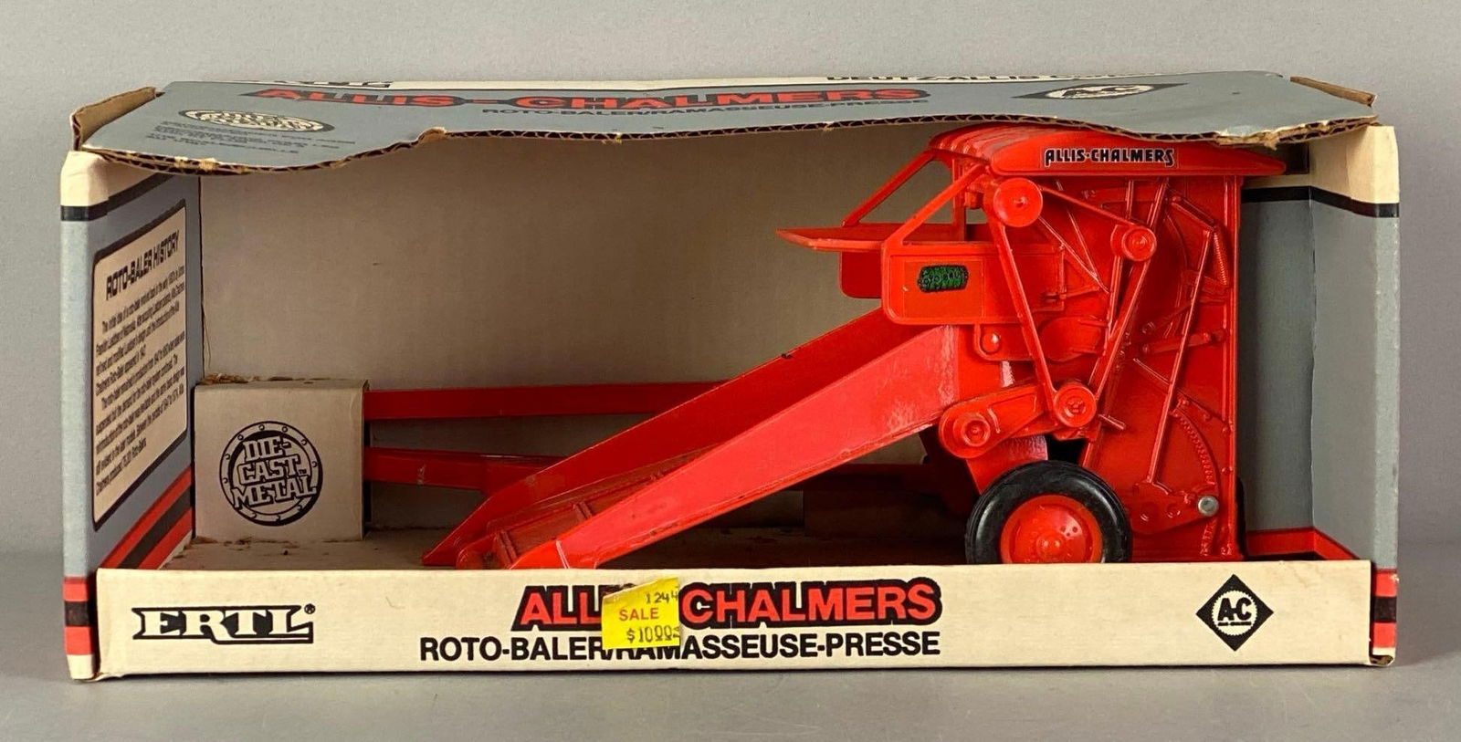 ERTP Allis-Chalmers Die-Cast Roto-Baler: 1/16 scale, in original box, needs cleaning