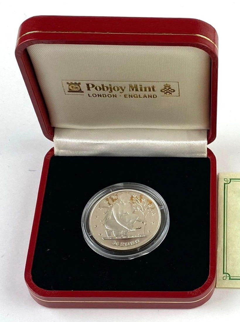 1999 Pobjoy Mint 0.297 ASW .925 Silver Round: 1999 Pobjoy Mint 0.297 ASW .925 Silver Round with COA.